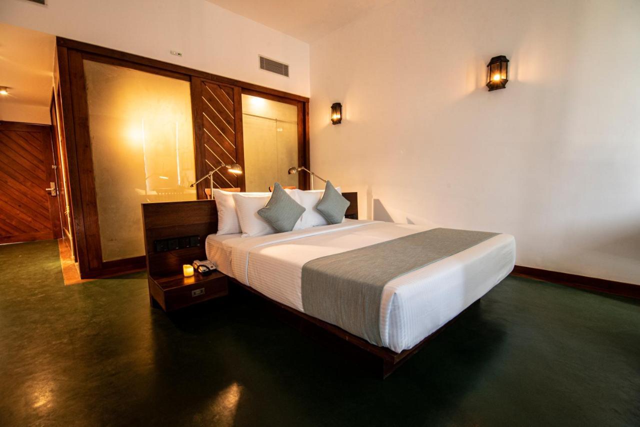 The Rockwall Boutique Hotel Bentota Bagian luar foto