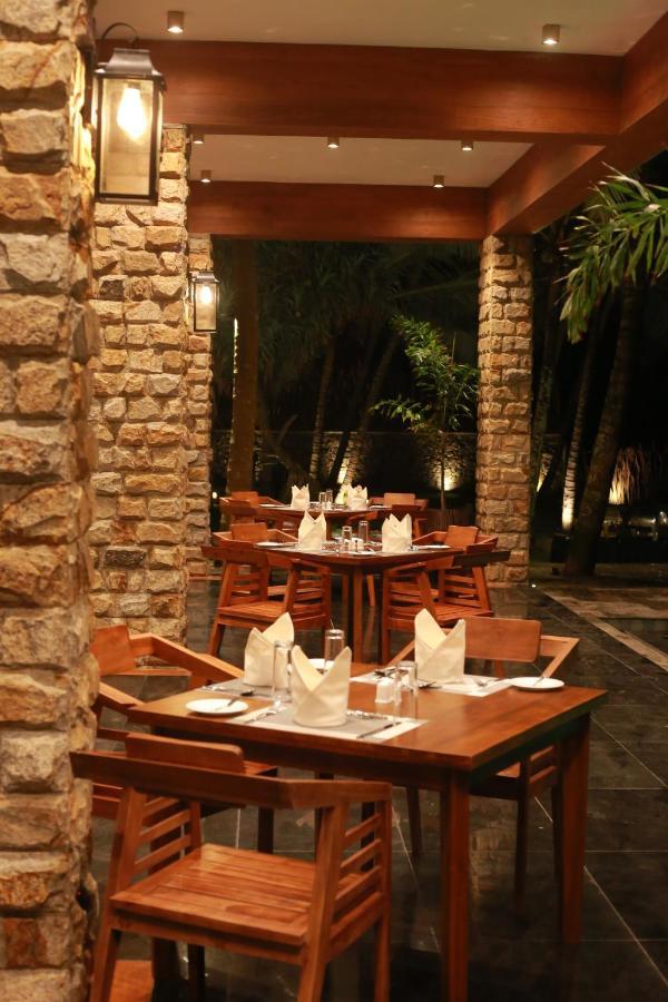 The Rockwall Boutique Hotel Bentota Bagian luar foto
