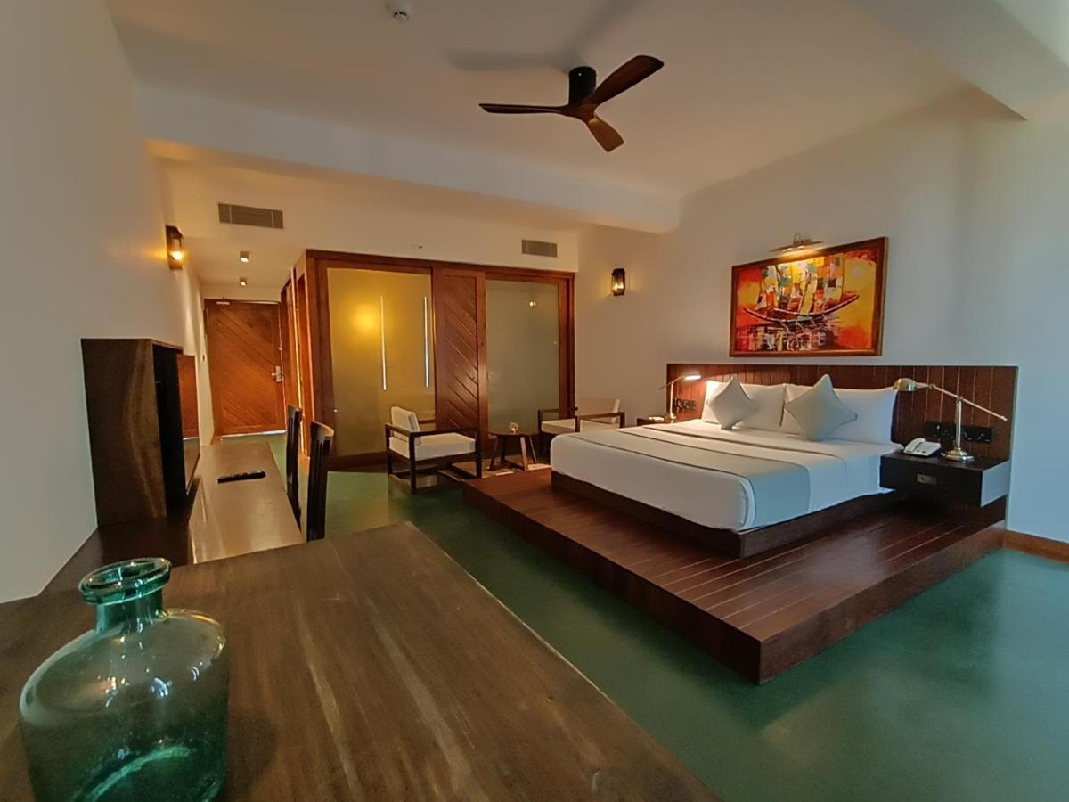 The Rockwall Boutique Hotel Bentota Bagian luar foto