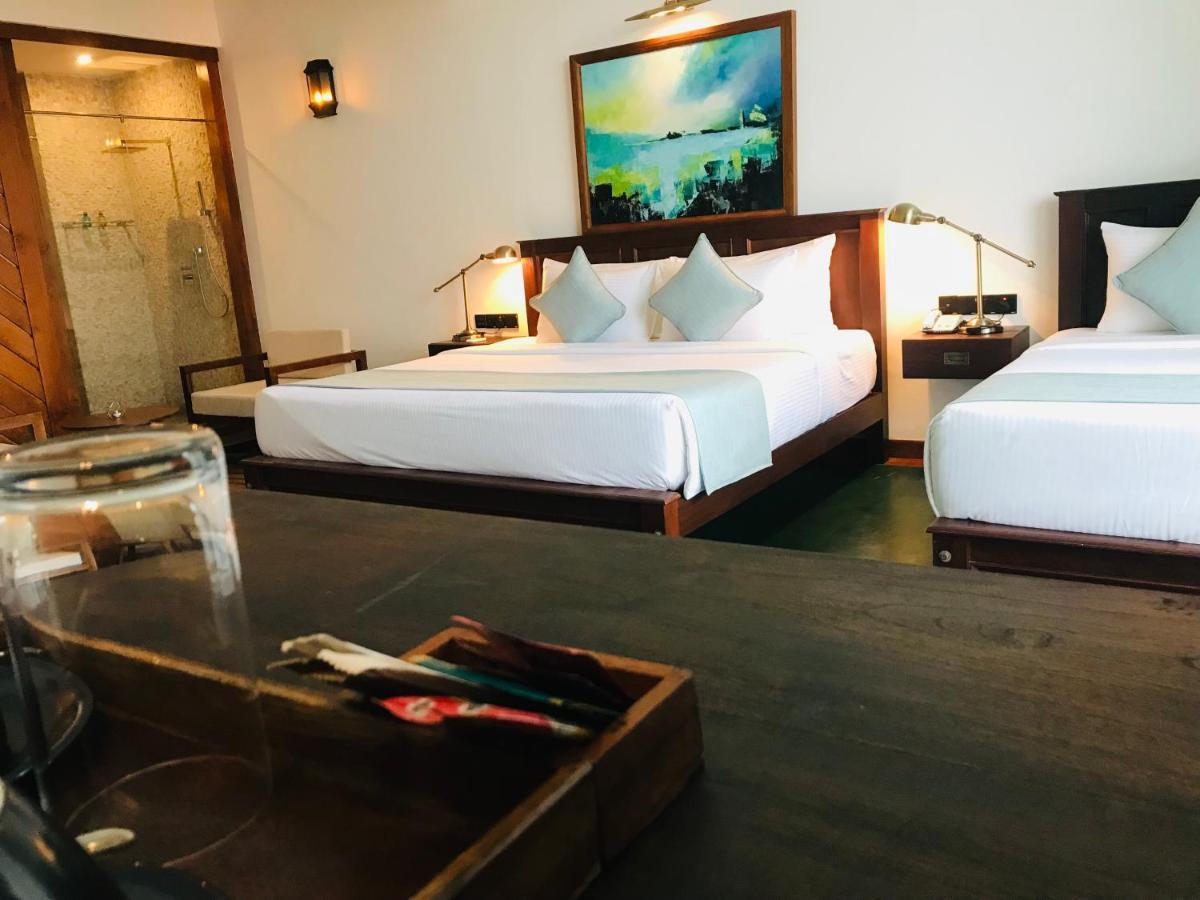 The Rockwall Boutique Hotel Bentota Bagian luar foto