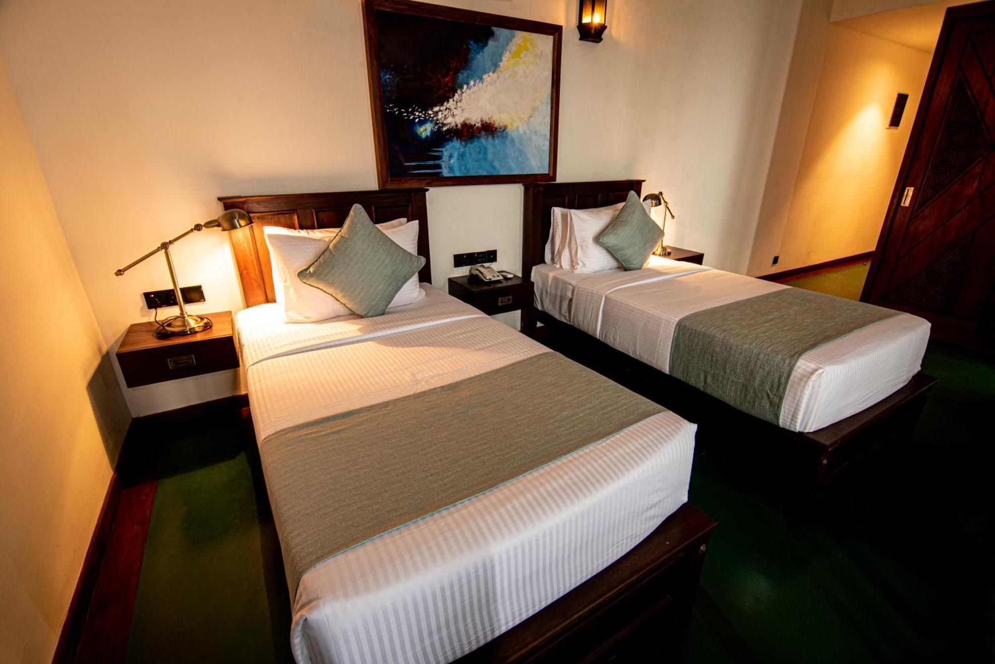 The Rockwall Boutique Hotel Bentota Bagian luar foto